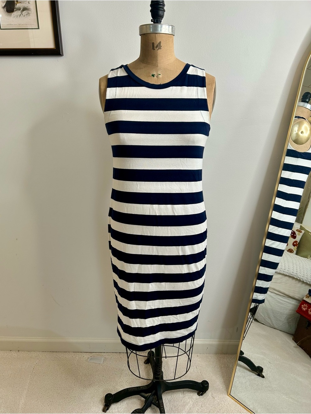 GAP Womenโs Sleeveless Navy and White Striped Tank Midi Dress Sz S